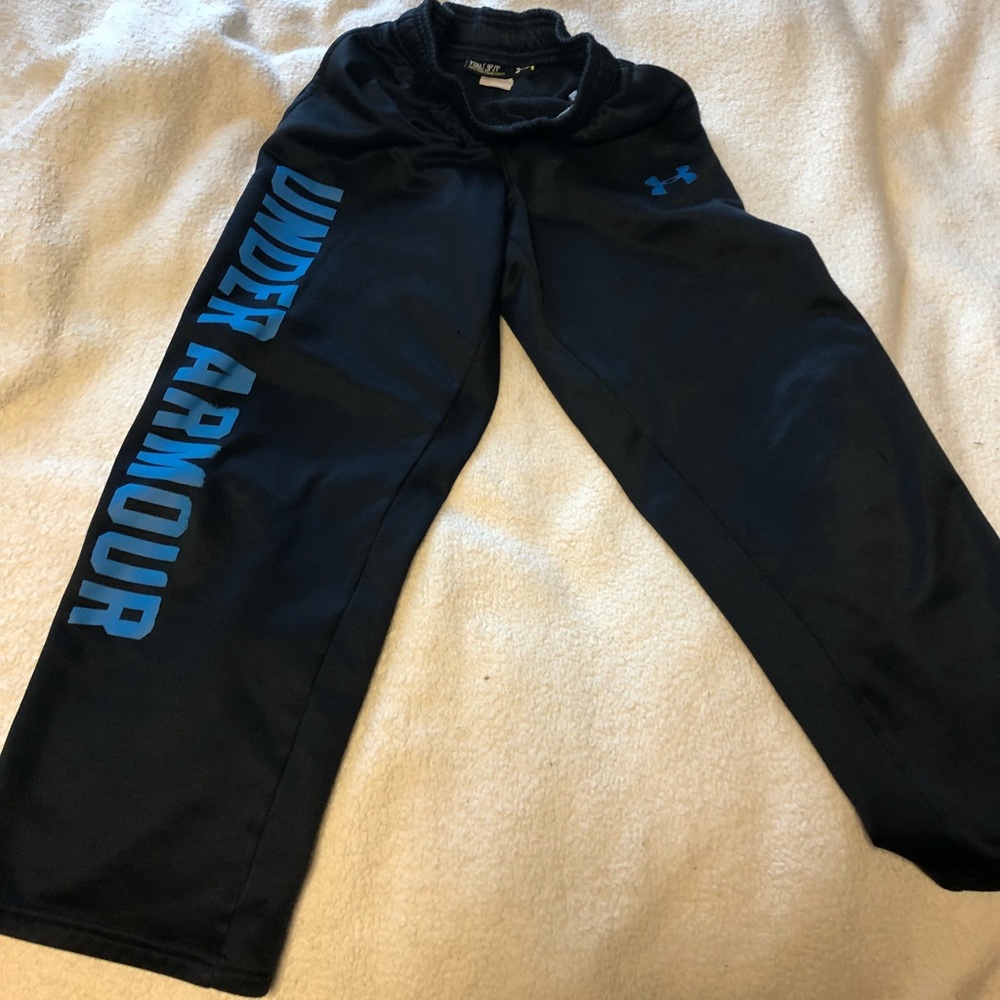 Under Armour sweatpants w/ pockets